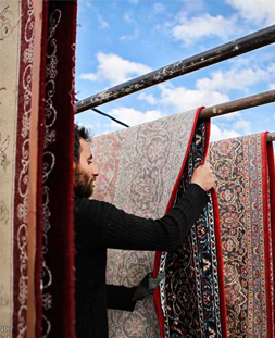 خشک کردن قالی در قالیشویی وکیل آباد مشهد